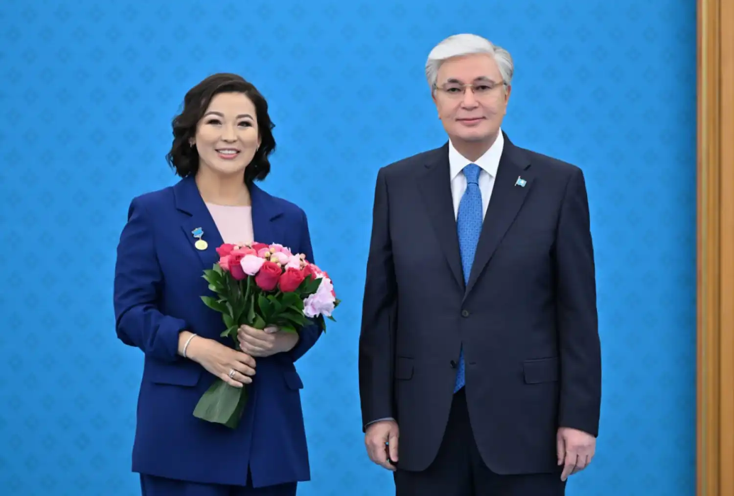 Қайрат Байбосынов - Қазақстанның Еңбек Ері, Айгүл Қосанова - Халық әртісі