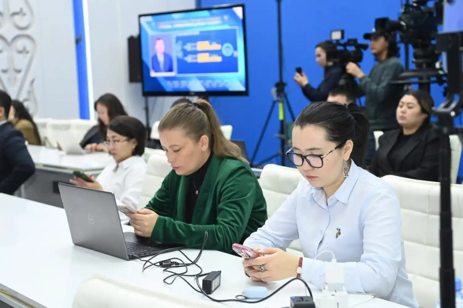 Өткен 11 айда 28 мыңға жуық адам тұрақты жұмыспен қамтылды