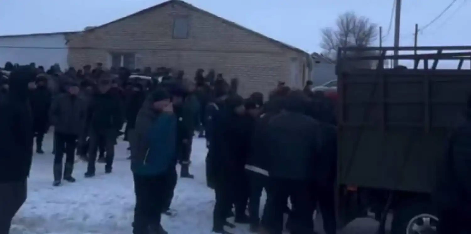 Атырауда жоғалған отбасы: Ерлі-зайыптылар жерленді