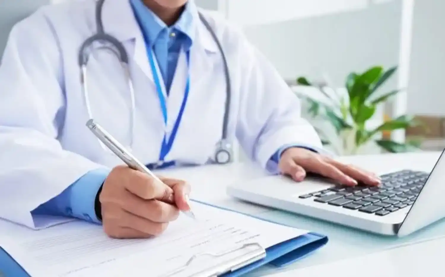 Медициналық сақтандыру саласындағы ауқымды алаяқтық үшін үкім шығарылды