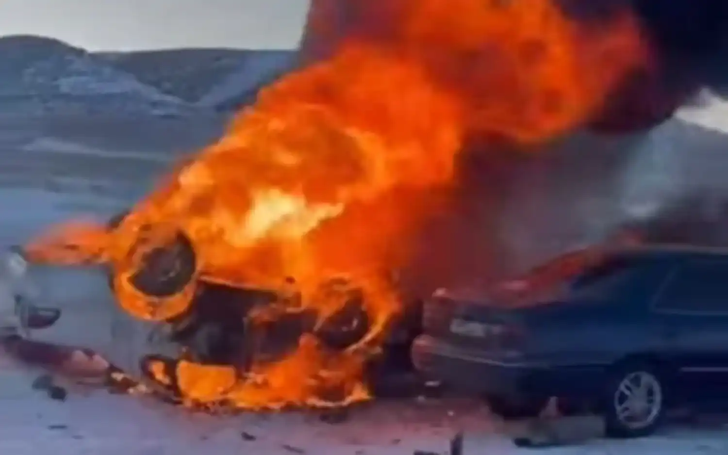 «5 адам тірідей жанып кетті»: Жетісу облысында қайғылы жол апаты болды