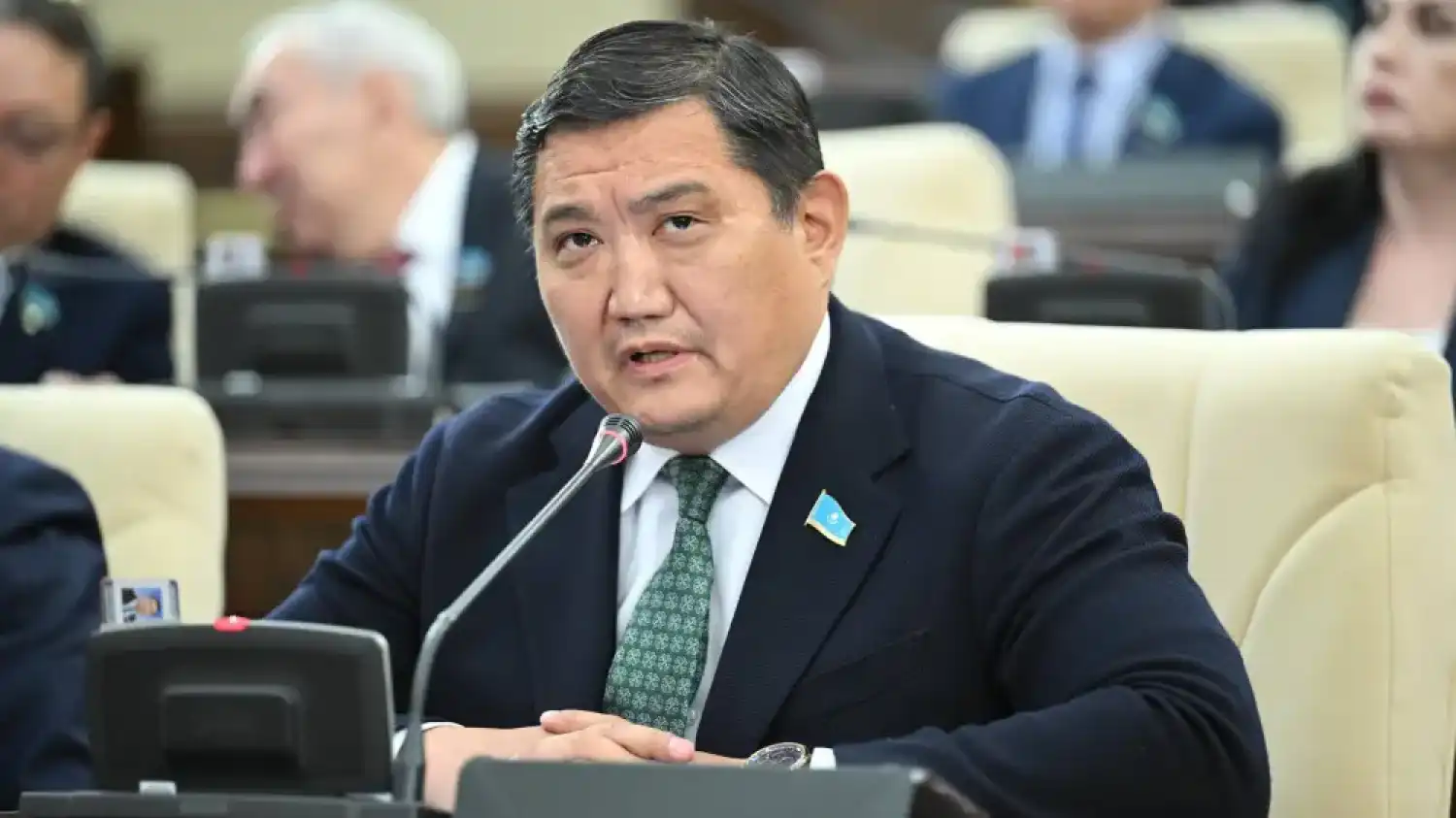 Экс-депутат Бақытжан Базарбек жол-көлік оқиғасынан соң алғаш рет пікір білдірді