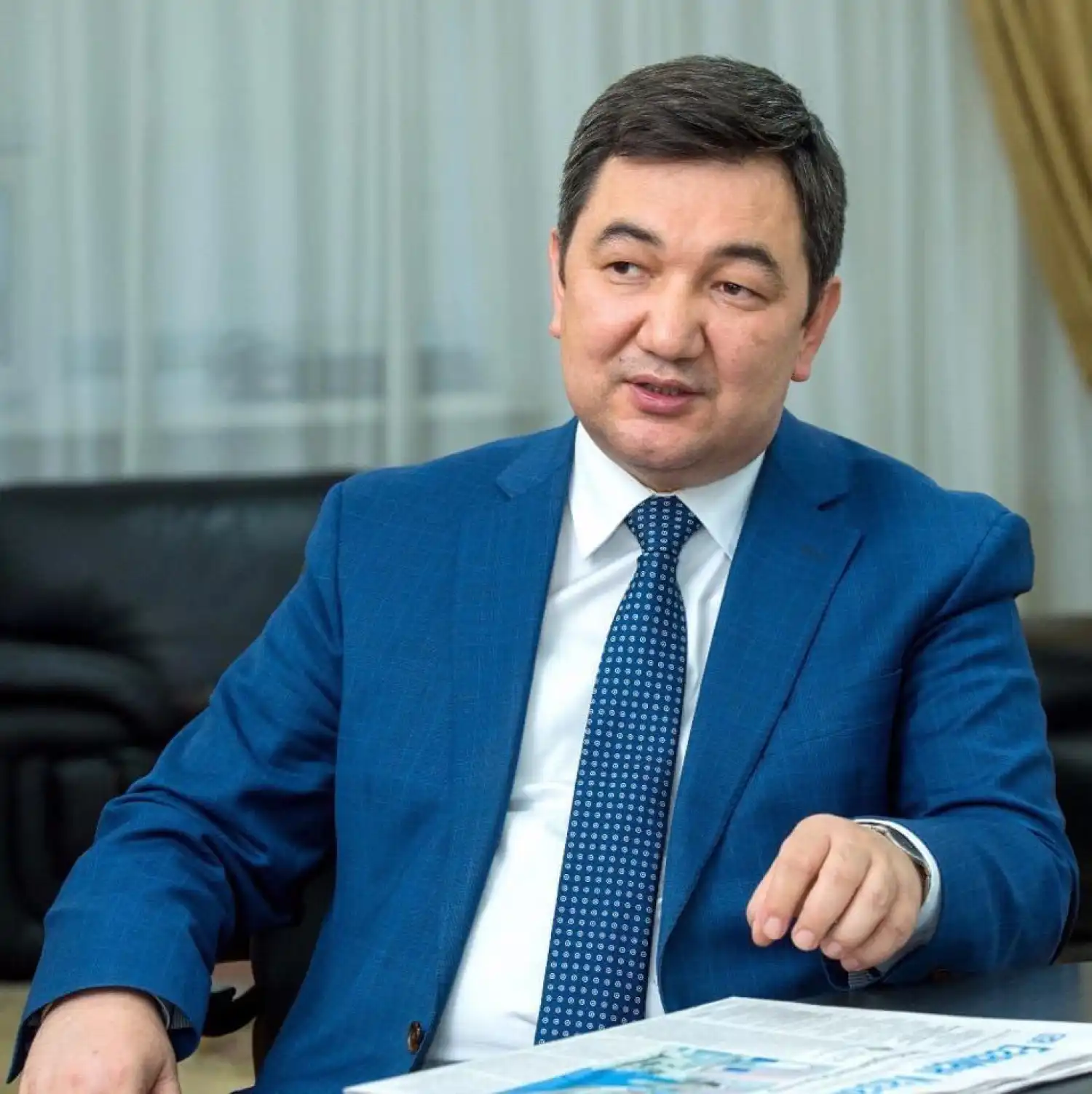 «Қате тарихтан жаңылыс түсінік қалыптасады»: Дархан Қыдырәлі оқулықтардағы олқылықтарға алаңдады